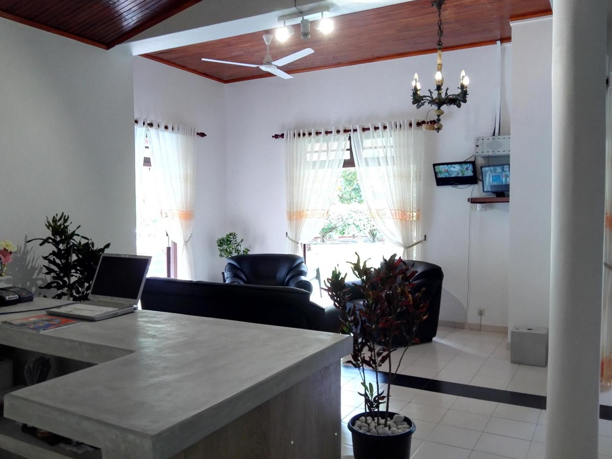 The Oasis Villa Hikkaduwa Ngoại thất bức ảnh