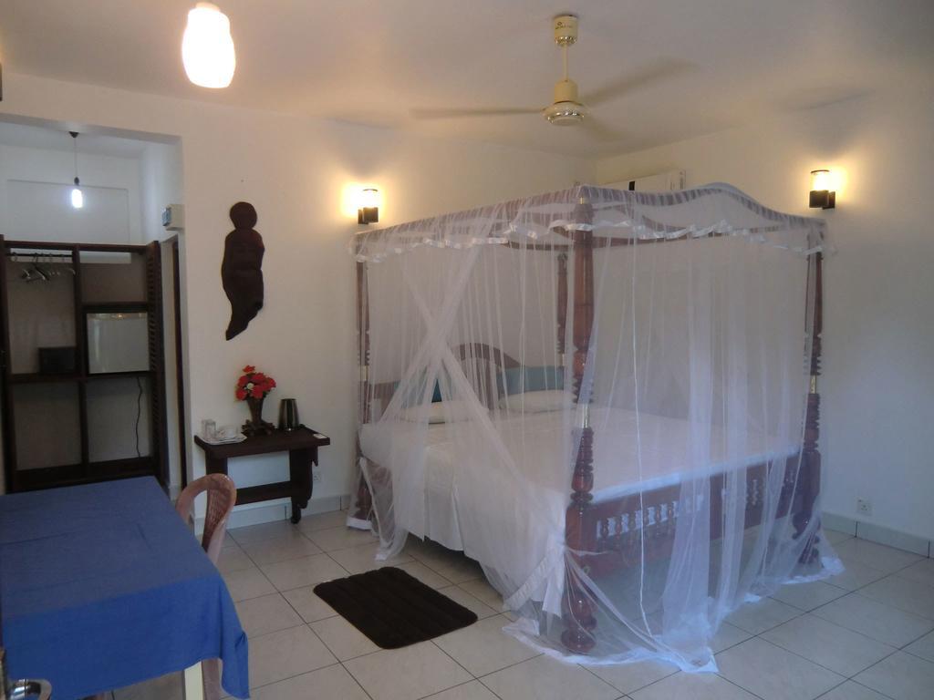 The Oasis Villa Hikkaduwa Phòng bức ảnh