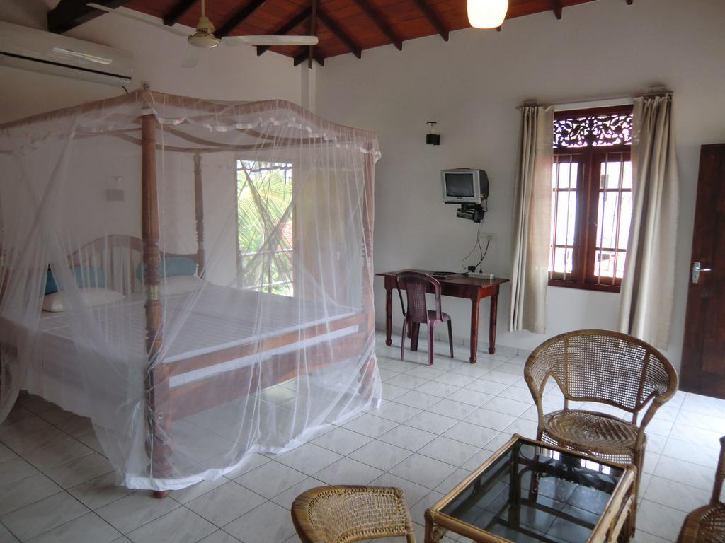 The Oasis Villa Hikkaduwa Phòng bức ảnh